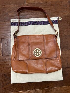 Tory Burch Cognac Leather Shoulder Bag with Gold Logo